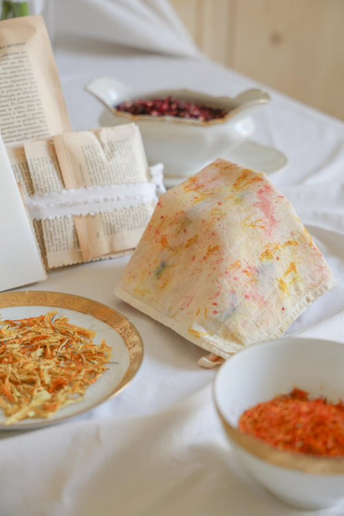 Botanical ecoprint starter kit by Florilegium Paris — natural pigments, ecoprinted fabric and instruction manual — handcrafted in Paris with plant-based dyes